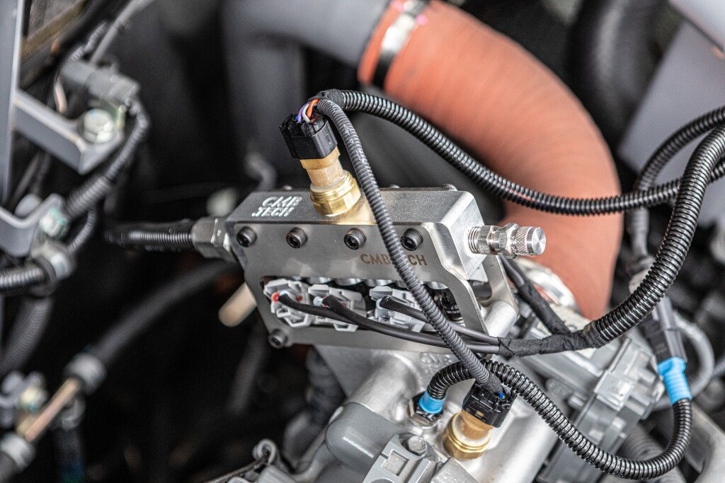 世界上第一臺氫動(dòng)力雙燃料挖掘機(jī)