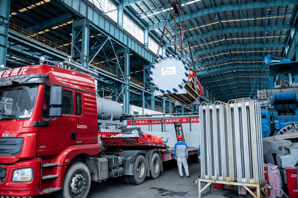 考克利爾競立成功舉行新疆庫車綠氫示范項目首批4臺1000Nm3/h電解槽發運儀式！